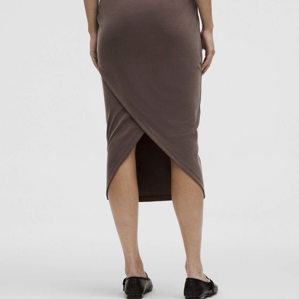 NWT Lululemon Softstreme High-Rise Espresso Midi Skirt Size Small